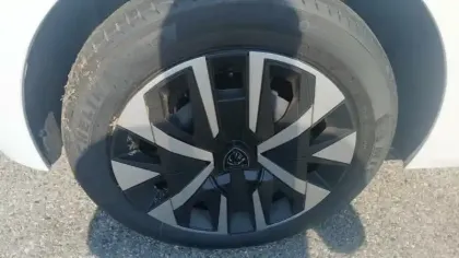 Photo 13 Peugeot 208  PureTech 100 S&S BVM6