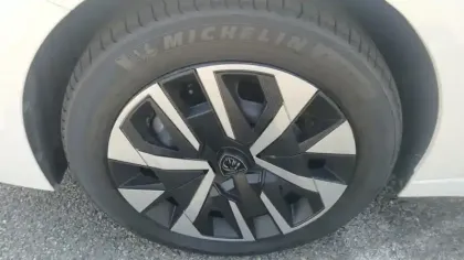 Photo 11 Peugeot 208  PureTech 100 S&S BVM6