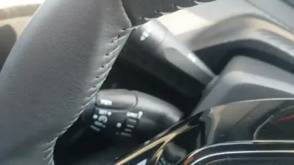 Photo 25 Peugeot 208  PureTech 100 S&S BVM6