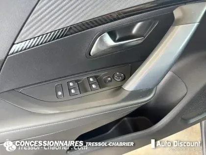 Photo 19 Peugeot 2008  PureTech 130 S&S BVM6 Allure