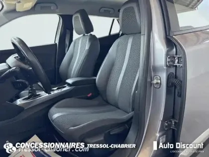 Photo 27 Peugeot 2008  PureTech 130 S&S BVM6 Allure