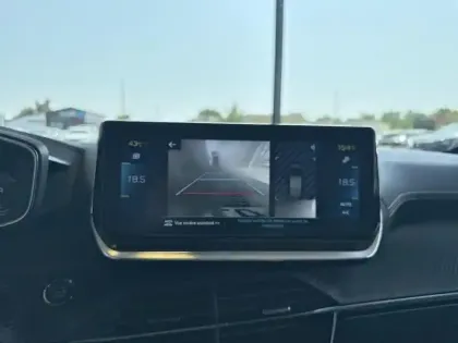 Photo 25 Peugeot 208  Electrique 50 kWh 136ch GT Line