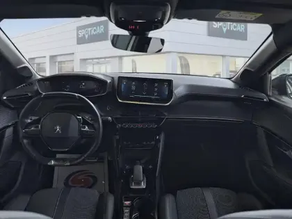 Photo 9 Peugeot 208  Electrique 50 kWh 136ch GT Line