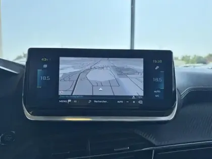 Photo 10 Peugeot 208  Electrique 50 kWh 136ch GT Line