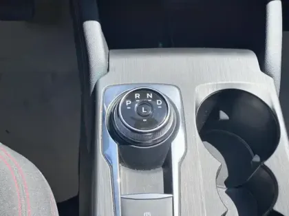 Photo 7 Ford Kuga 2.5 Duratec 190ch FHEV E85 ST-Line BVA