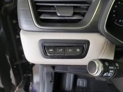 Photo 12 Renault Captur  1.3 TCe 155ch FAP Initiale Paris EDC - 20