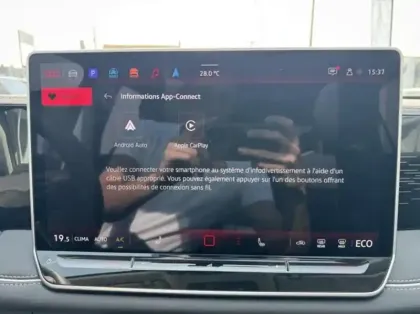 Photo 9 Volkswagen Tiguan  1.5 eHybrid 272ch Elegance DSG6