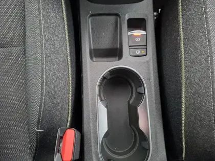 Photo 18 Renault Captur  E-Tech full hybrid 160 ch