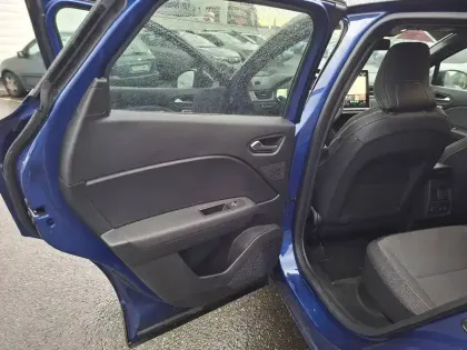 Photo 6 Renault Captur  E-Tech full hybrid 160 ch