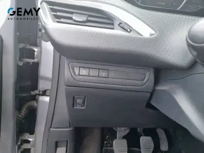 Photo 12 Peugeot 2008  PureTech 130ch S&S BVM6