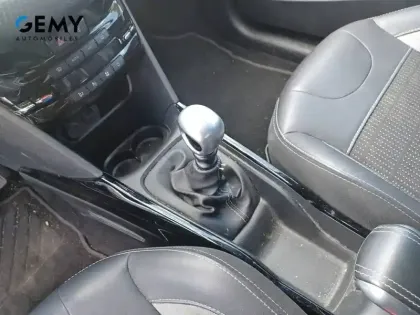 Photo 16 Peugeot 2008  PureTech 130ch S&S BVM6