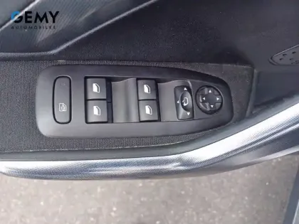 Photo 11 Peugeot 2008  PureTech 130ch S&S BVM6