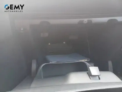 Photo 17 Peugeot 2008  PureTech 130ch S&S BVM6