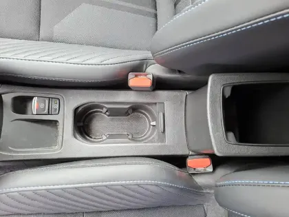 Photo 5 Renault Clio  E-Tech full hybrid 145 ch GSR2
