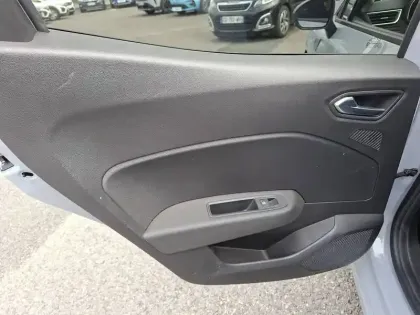 Photo 13 Renault Clio  E-Tech full hybrid 145 ch GSR2