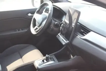 Photo 32 Renault Captur  E-Tech full hybrid 160 ch