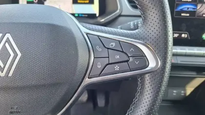 Photo 26 Renault Captur  E-Tech full hybrid 160 ch