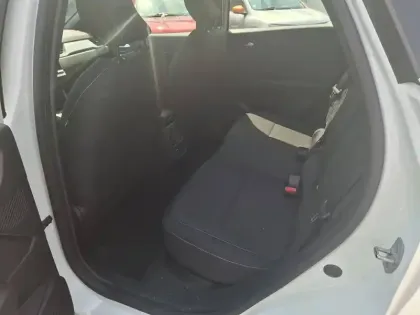 Photo 14 Renault Captur  E-Tech full hybrid 160 ch