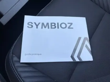 Photo 39 Renault Symbioz  E-Tech full hybrid 145