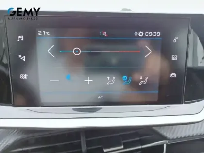 Photo 18 Peugeot 208  BlueHDi 100 S&S BVM6