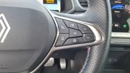 Photo 26 Renault Captur  E-Tech full hybrid 160 ch