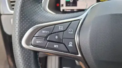 Photo 27 Renault Captur  E-Tech full hybrid 160 ch