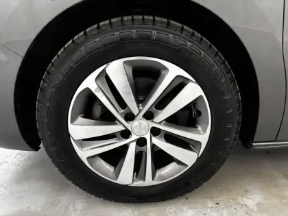 Photo 44 Peugeot Expert  CA STANDARD BLUEHDI 180 S&S EAT8