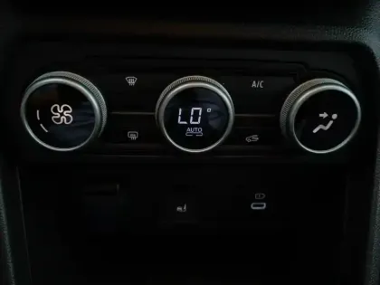 Photo 11 Dacia Jogger  Hybrid 140 7 places GSR2