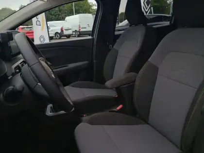 Photo 4 Dacia Jogger  Hybrid 140 7 places GSR2