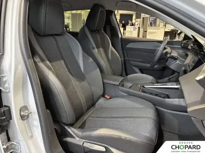 Photo 18 Peugeot 308  Hybrid 145 e-DCS6