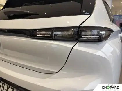 Photo 10 Peugeot 308  Hybrid 145 e-DCS6