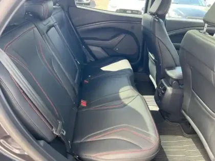 Photo 11 Ford Mustang mach-E  351ch Extended Range 99kWh Premium AWD