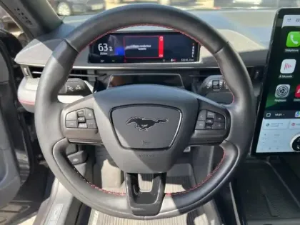 Photo 14 Ford Mustang mach-E  351ch Extended Range 99kWh Premium AWD