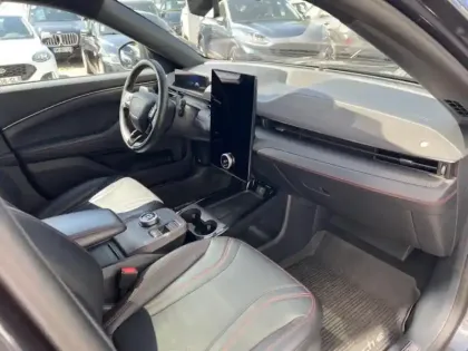 Photo 10 Ford Mustang mach-E  351ch Extended Range 99kWh Premium AWD