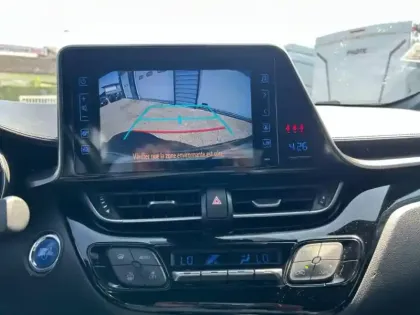 Photo 14 Toyota C-HR  122h Distinctive 2WD E-CVT