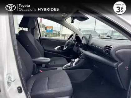 Photo 28 Toyota Yaris  116h Dynamic 5p MC24