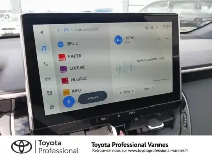 Photo 8 Toyota Corolla  CROSS 1.8 140ch Design