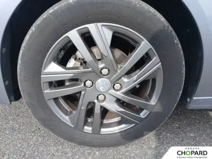 Photo 20 Peugeot 208  PureTech 75 S&S BVM5