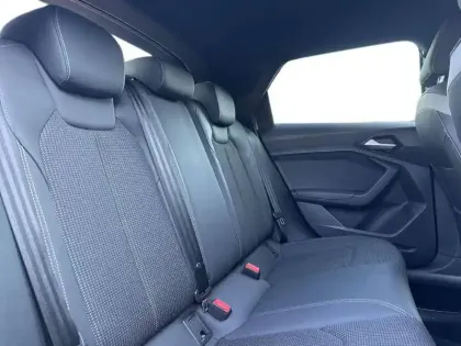 Photo 51 Audi A1  Sportback 40 TFSI 200 ch S tronic 6