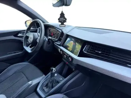 Photo 71 Audi A1  Sportback 40 TFSI 200 ch S tronic 6