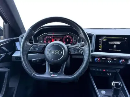 Photo 78 Audi A1  Sportback 40 TFSI 200 ch S tronic 6