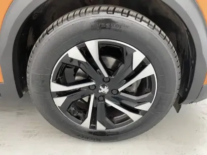 Photo 17 Peugeot 2008  PureTech 100 S&S BVM6