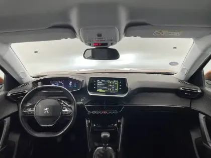 Photo 23 Peugeot 2008  PureTech 100 S&S BVM6