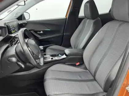 Photo 13 Peugeot 2008  PureTech 100 S&S BVM6