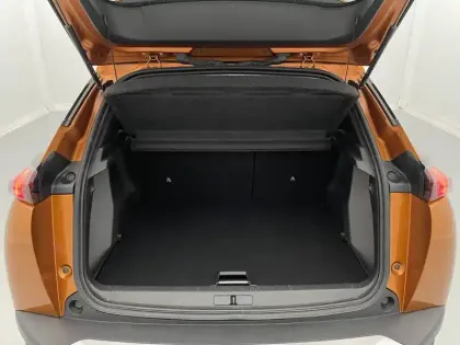 Photo 12 Peugeot 2008  PureTech 100 S&S BVM6