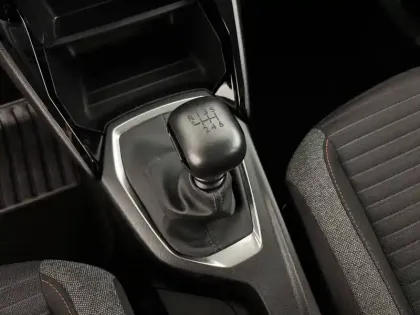 Photo 12 Peugeot 2008  BlueHDi 110 S&S BVM6