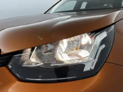 Photo 20 Peugeot 2008  BlueHDi 110 S&S BVM6