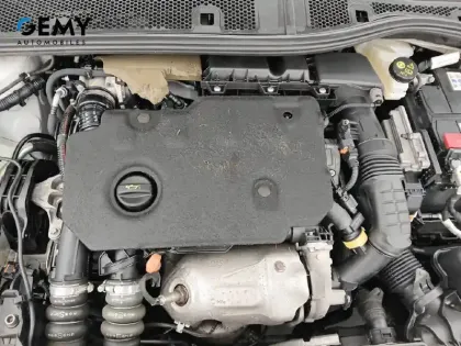 Photo 11 Peugeot 208  BlueHDi 100 S&S BVM6