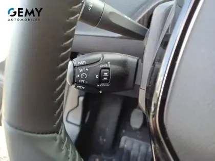 Photo 12 Peugeot 208  PureTech 75 S&S BVM5