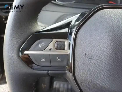 Photo 11 Peugeot 208  PureTech 75 S&S BVM5